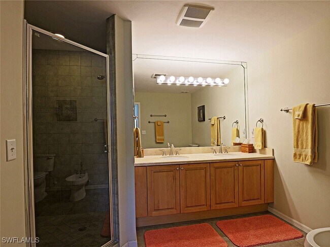Building Photo - 15460 Bellamar Cir