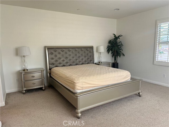 Building Photo - 50 Full Moon