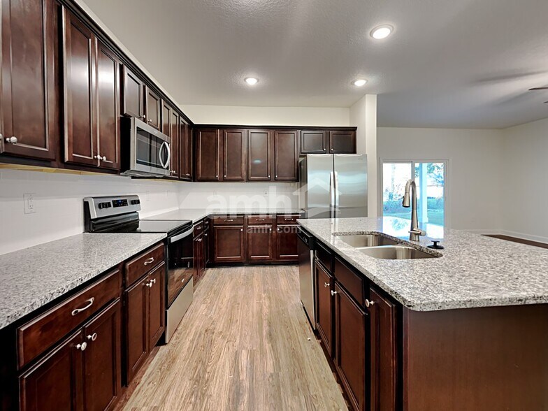 Building Photo - 5030 Franks Creek Way