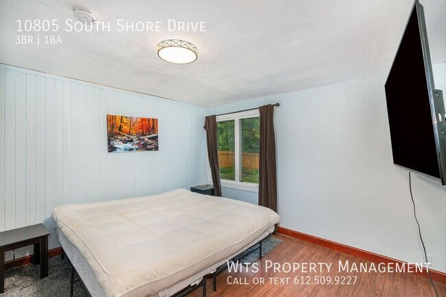 Building Photo - 10805 S Shore Dr
