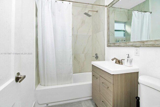 Building Photo - 2604 Fletcher Ct