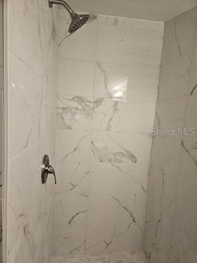 Building Photo - 318 E Tarpon Ave