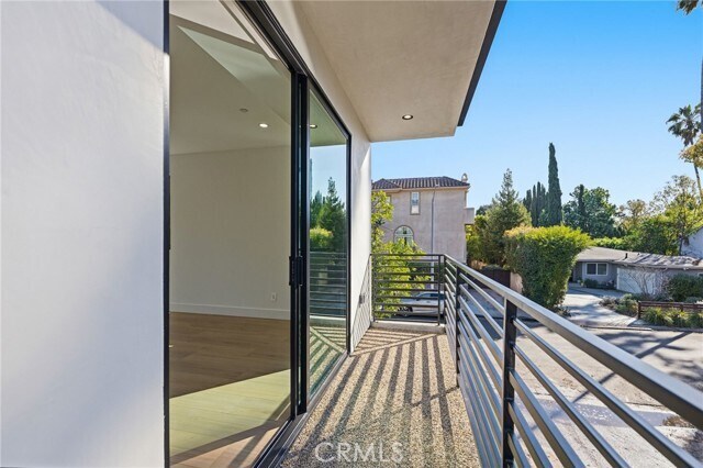 Building Photo - 13600 Burbank Blvd