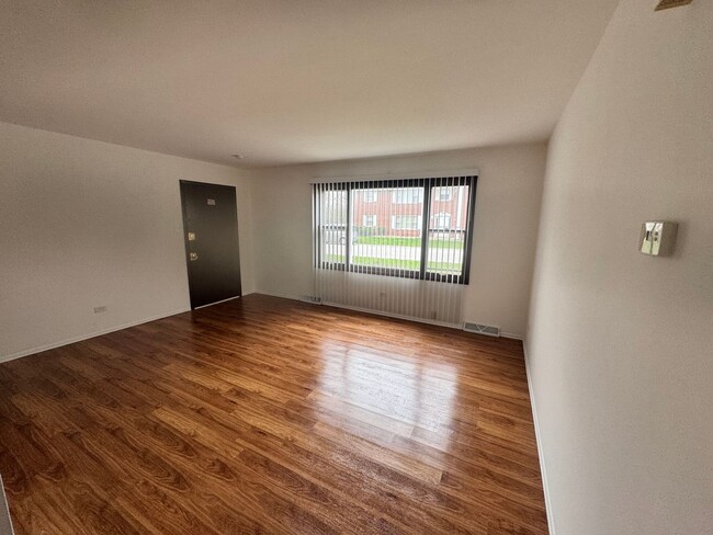 Building Photo - Charming 1-Bedroom Apartment in Richton Pa...