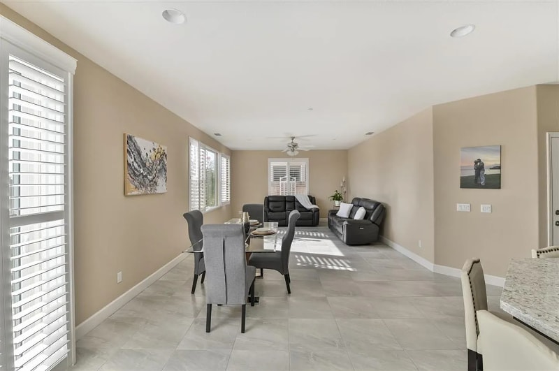 Building Photo - 1392 Violet Way