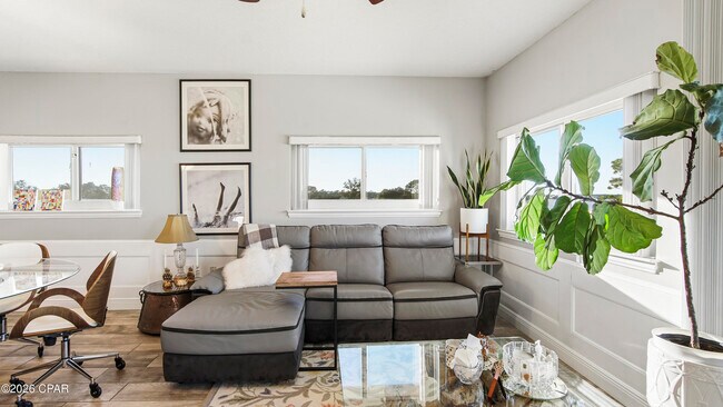 Building Photo - 2400 Grandiflora Blvd