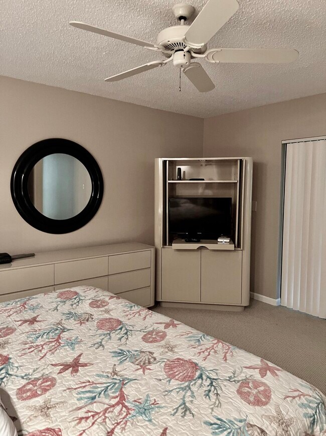 Building Photo - 10678 Ocean Palm Way