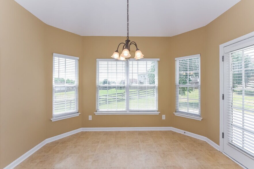 Building Photo - 8872 Cressent Glen Ct