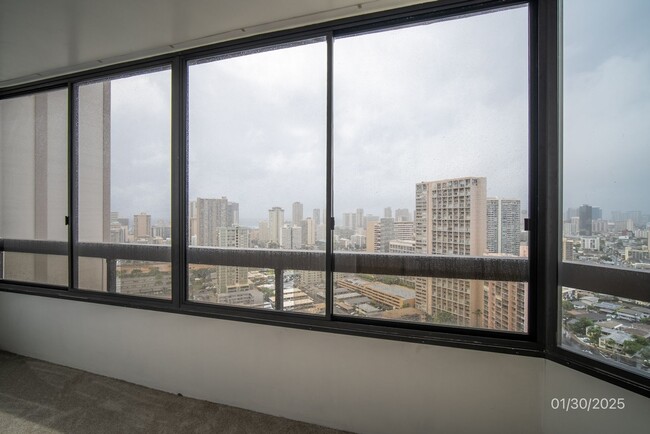 Building Photo - 2bd/2ba/1parking condo at Iolani Court Plaza