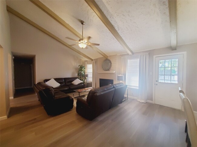 Building Photo - 2518 Sage Brush Ln