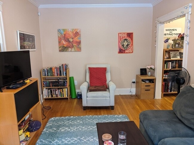 Building Photo - 66 Queensberry St