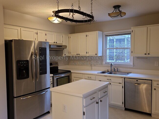 Building Photo - 4709 Worchester Pl