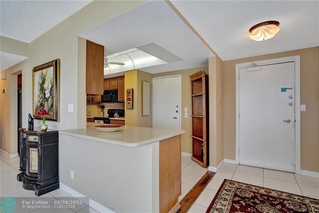 Building Photo - 3800 Galt Ocean Dr