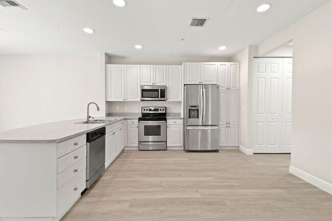Building Photo - 109 Osceola Ln