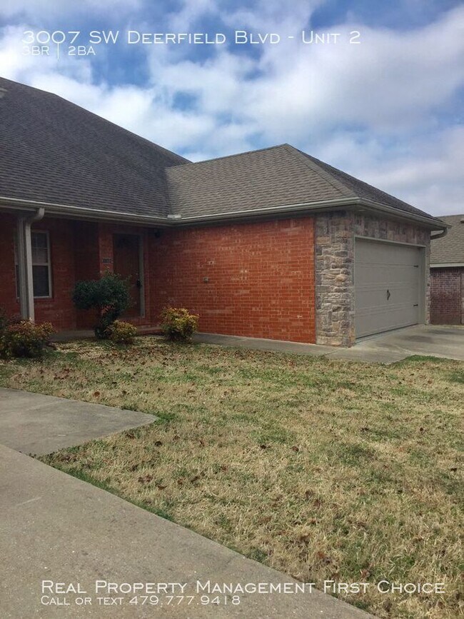 3/2 Duplex for Rent in Bentonville! 3007 SW Deerfield Blvd