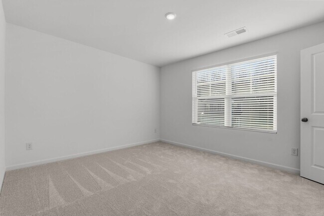 Building Photo - Beautiful 2-Story 4 Bedroom, 3 Bath Home in Angier — Just 30 Minutes from Downtown Raleigh