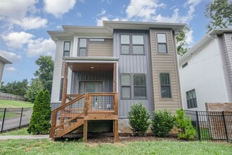 Building Photo - 1004 Antioch Pike