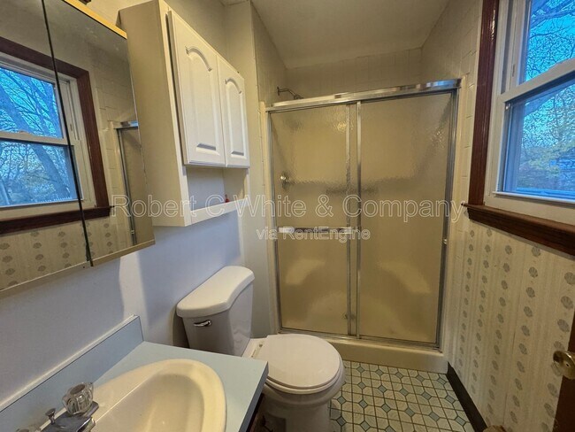 Building Photo - 316 Knob Hill Dr