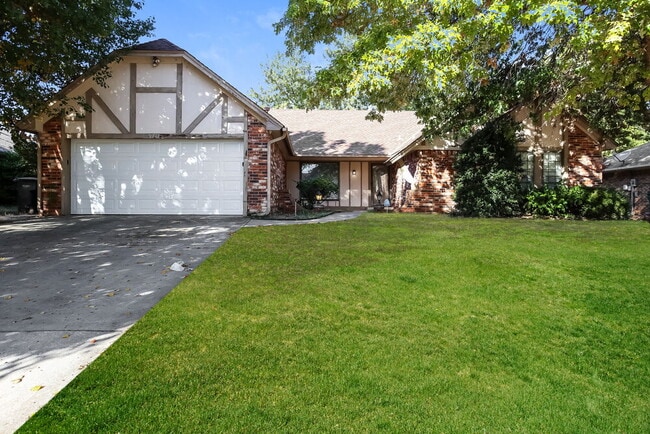Building Photo - 9713 Hummingbird Ln