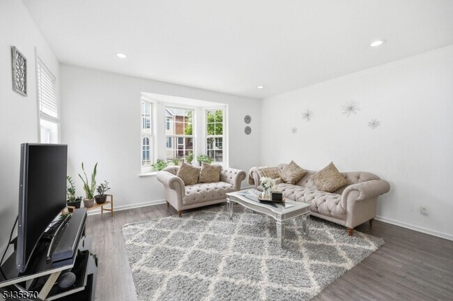 Building Photo - 216 Barringer Dr