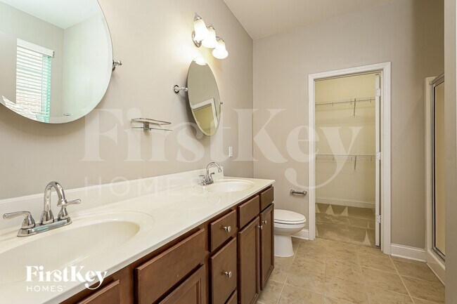 Building Photo - 1643 Ashmead Ln