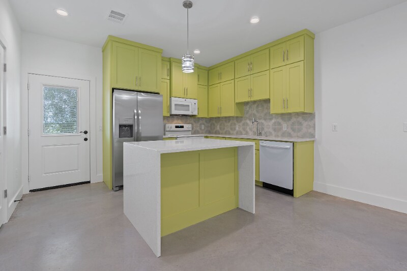 Building Photo - 124 S Mockingbird Cir