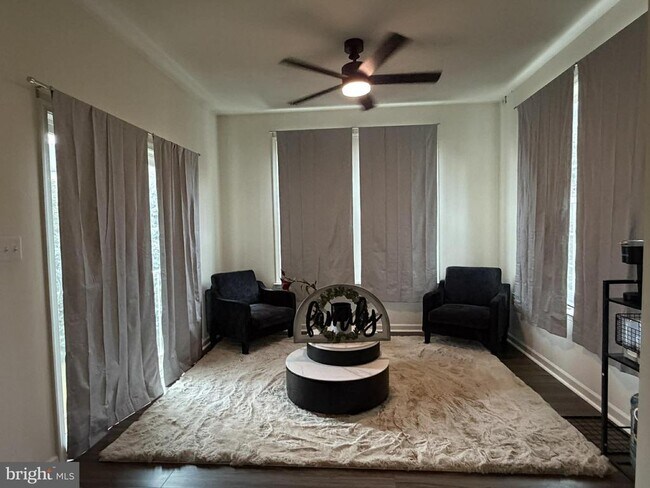 Building Photo - 117 Station Terrace E