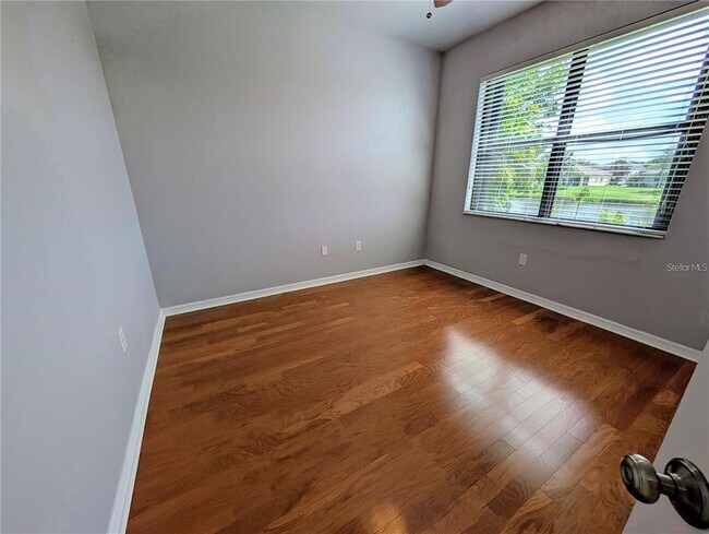 Building Photo - 5303 Moon Shell Dr