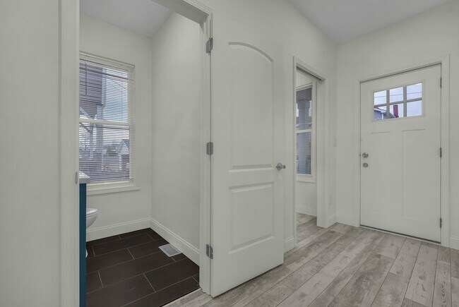 Building Photo - 1027-1029 Madison Ave