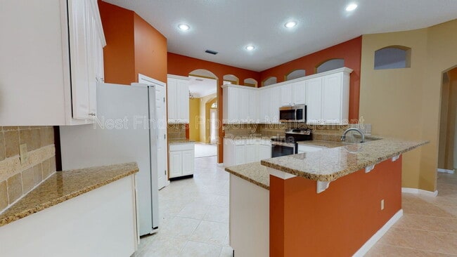 Building Photo - 11861 Lake Fern Dr