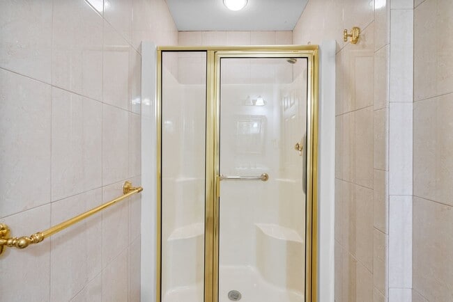 Building Photo - 4 Bed 3 Bath - Silver Spring Single Family...