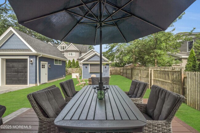 Building Photo - 2118 Edgewood Pl