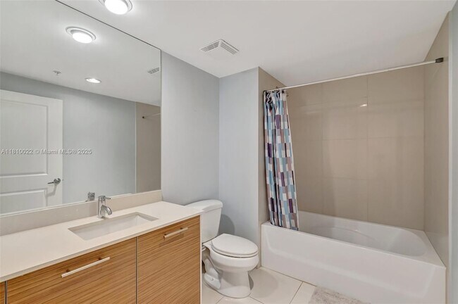 Building Photo - 480 Hibiscus St