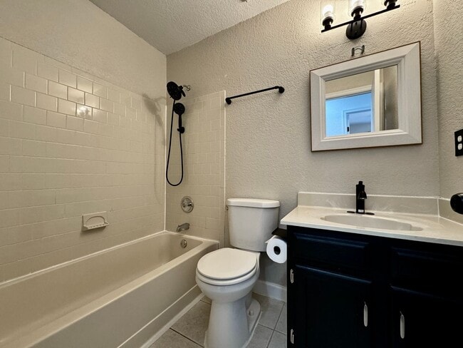 Building Photo - Available 05-07-26! Charming Home With A Wrap-Around Porch! Pet Friendly - Fenced Yard - Excellen...