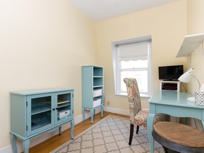 Building Photo - 45 Old Harbor St