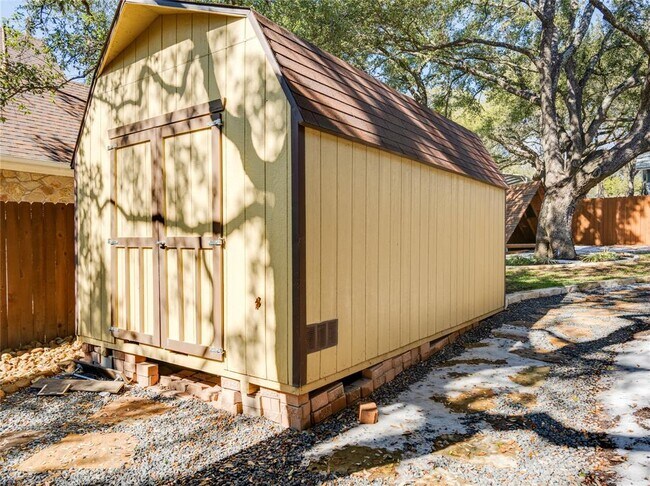 Building Photo - 12600 River Bend