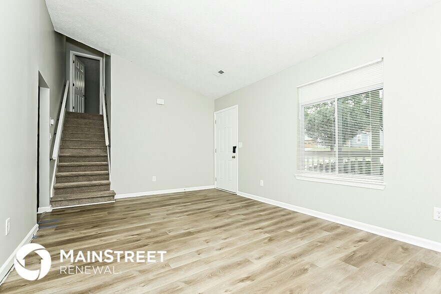 Building Photo - 3042 Medina Dr