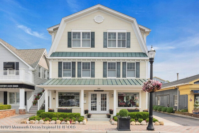 Building Photo - 308 Morris Ave