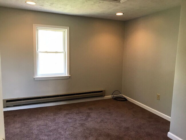Building Photo - Cute 2 Bedroom / 1.5 Bath home in Penn Tra...