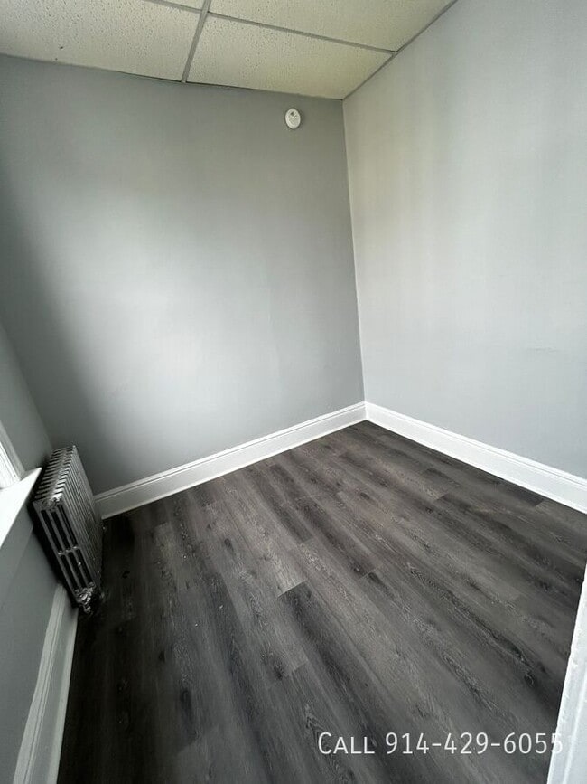 Building Photo - 90 Linden St