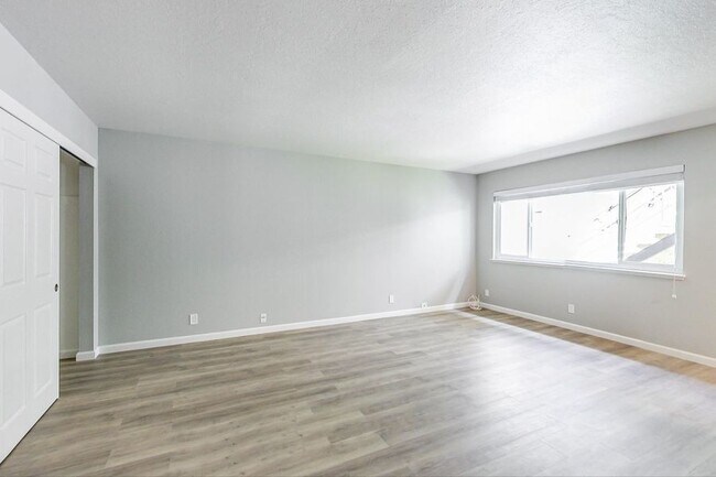 Building Photo - 2240 Angela Ct