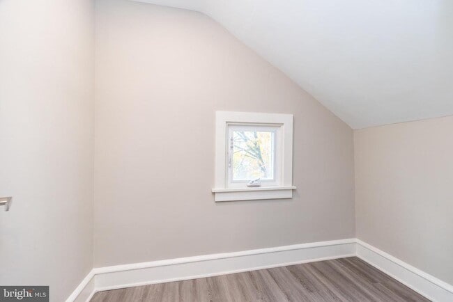 Building Photo - 343 Pawlings Rd