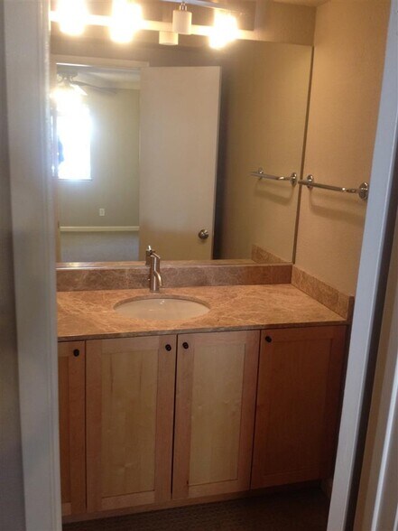 Building Photo - 3520 Lebon Dr