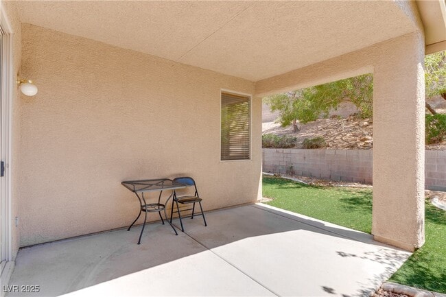 Building Photo - 1221 Sonatina Dr
