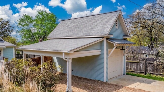 Building Photo - 5100 Lee Ave