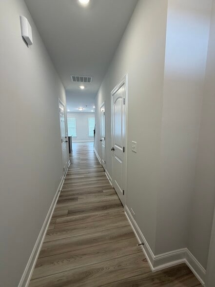 Building Photo - 3605 Tarmac Rd