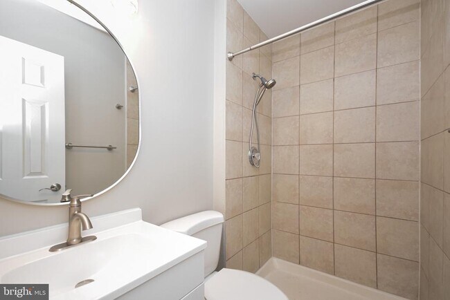 Building Photo - 8853 Teakwood Ct
