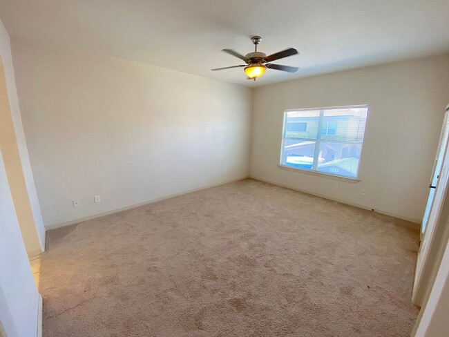 Building Photo - Northeast El Paso/Sandstone Ranch Estates 4 Bed 2.5 Bath Refrig A/C