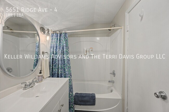 Building Photo - 5651 Ridge Ave