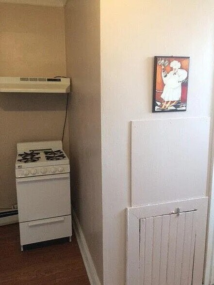 Building Photo - 182 Bowen Street